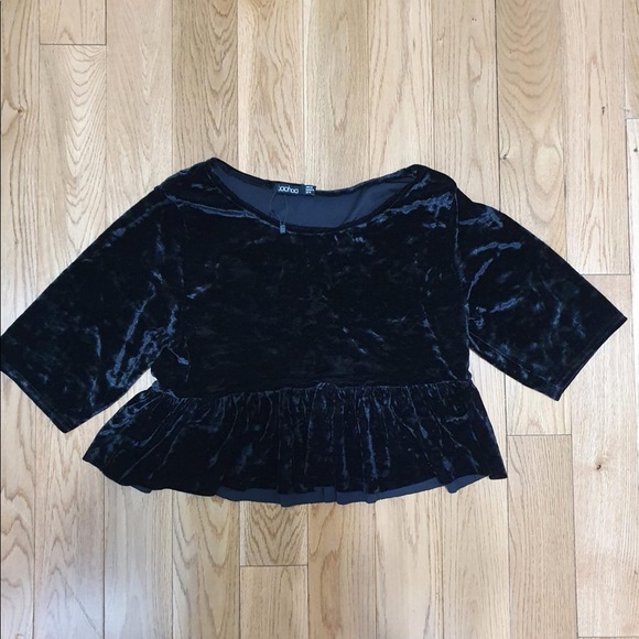 Boohoo Velvet Cropped Tee With Frill Hem - Picture 3 of 5